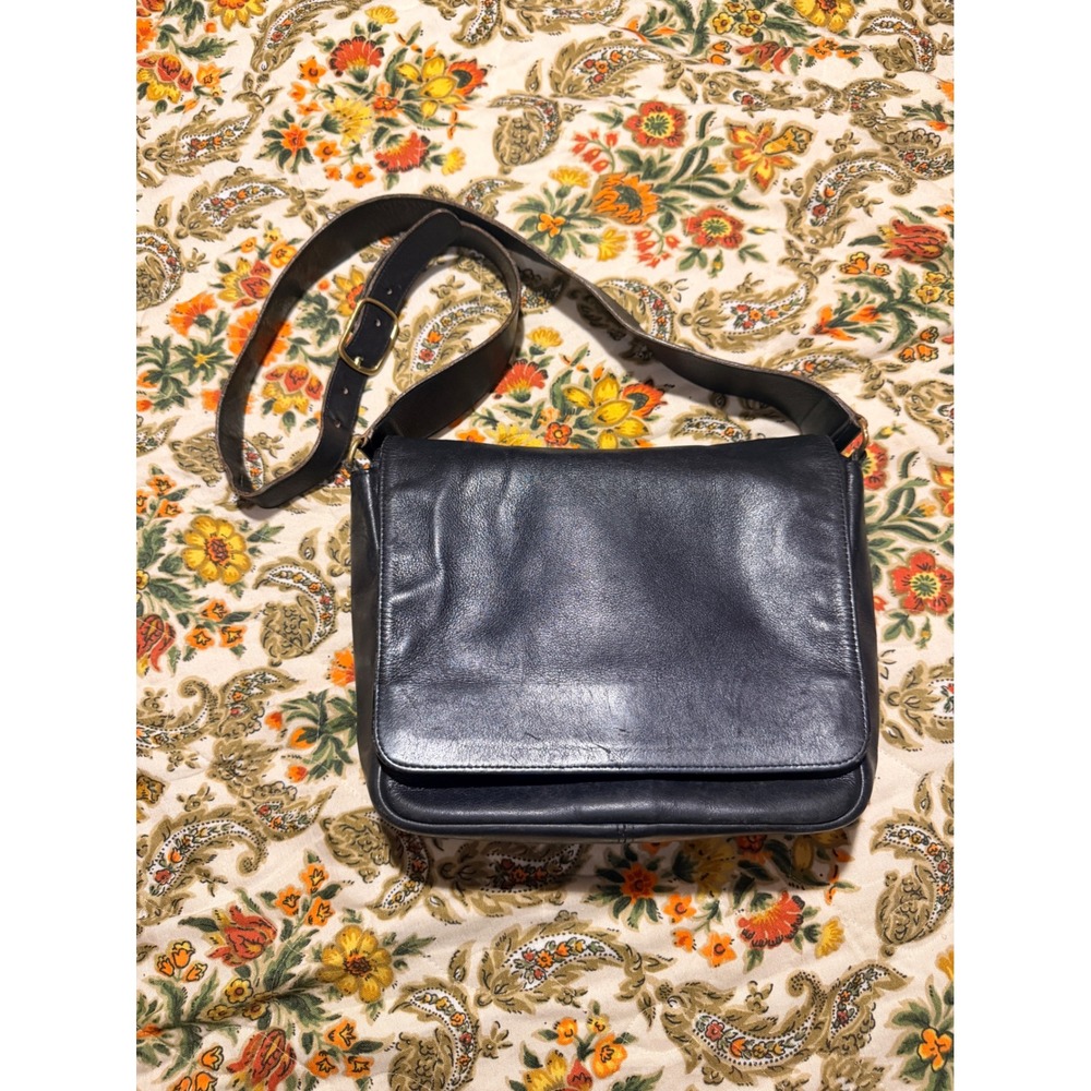 Vintage Coach Black Leather Flap Museum Messenger Crossbody Bag Brass Hardware